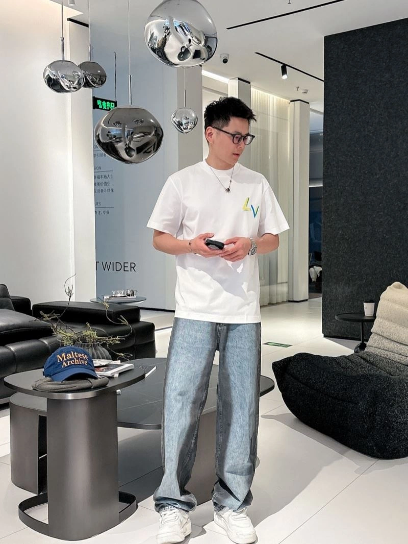 Louis Vuitton T-Shirts GoAnywhere 132478