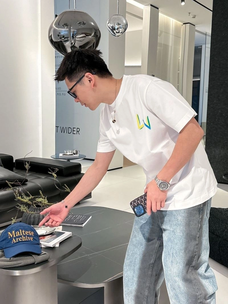 Louis Vuitton T-Shirts GoAnywhere 132478