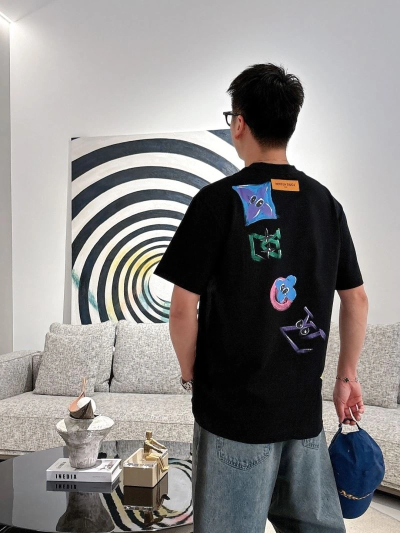 WellDesigned Louis Vuitton T-Shirts 132480