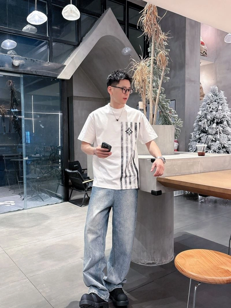 Attractive Louis Vuitton T-Shirts 132477