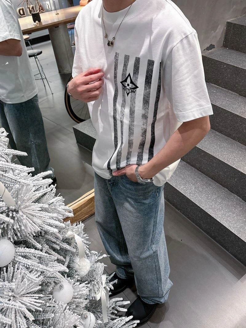 Attractive Louis Vuitton T-Shirts 132477