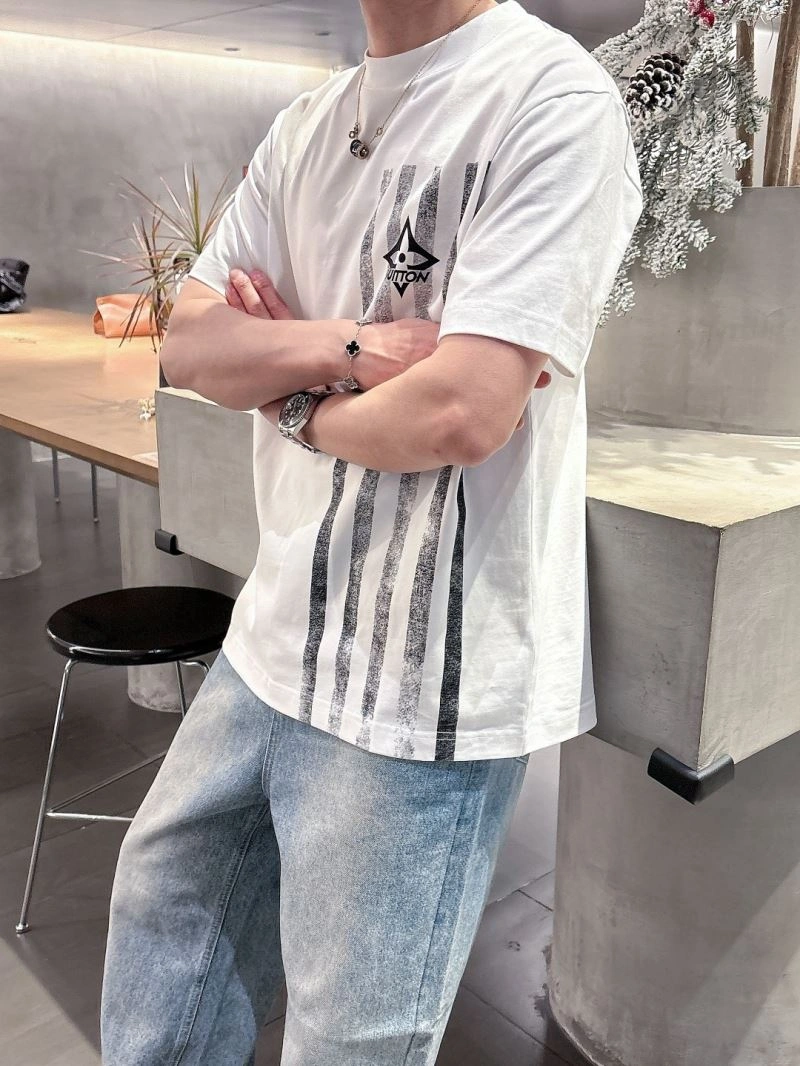 Attractive Louis Vuitton T-Shirts 132477