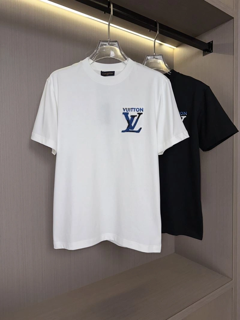 Louis Vuitton T-Shirts Youthful 132476