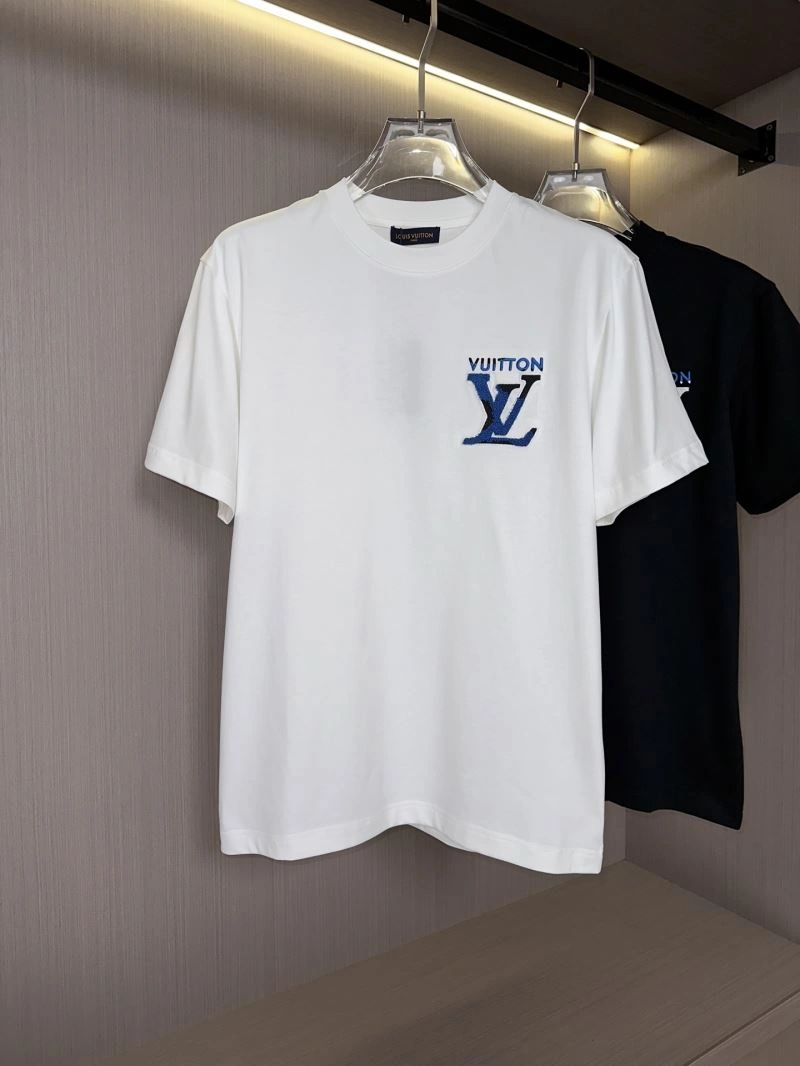 Louis Vuitton T-Shirts Youthful 132476