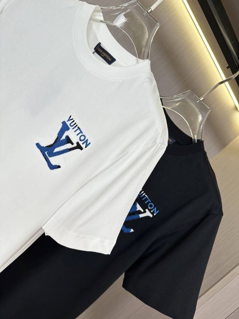 Louis Vuitton T-Shirts Youthful 132476