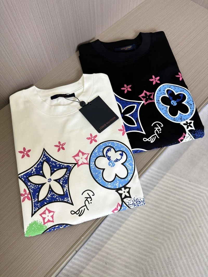 Sporty Louis Vuitton T-Shirts 132463