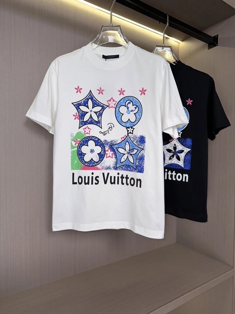 Sporty Louis Vuitton T-Shirts 132463