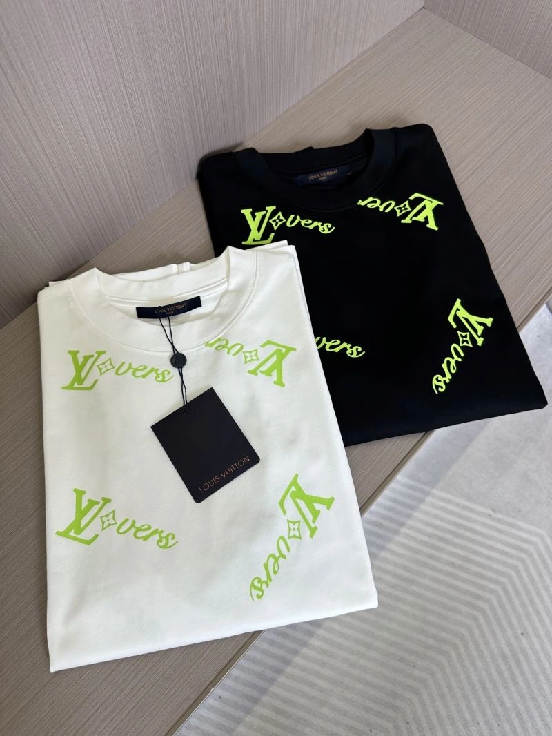 Fashionable Louis Vuitton T-Shirts 132455