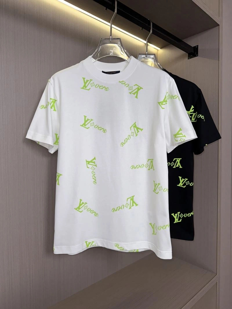 Fashionable Louis Vuitton T-Shirts 132455