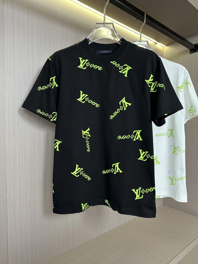 Fashionable Louis Vuitton T-Shirts 132455