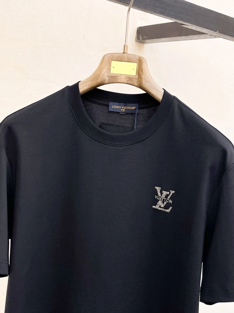 Resilient Louis Vuitton T-Shirts 132456