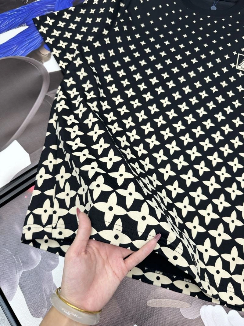 Louis Vuitton T-Shirts Practical 132464
