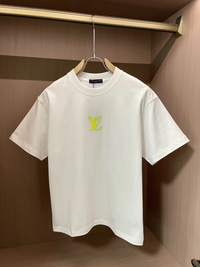 Chic Louis Vuitton T-Shirts 132471