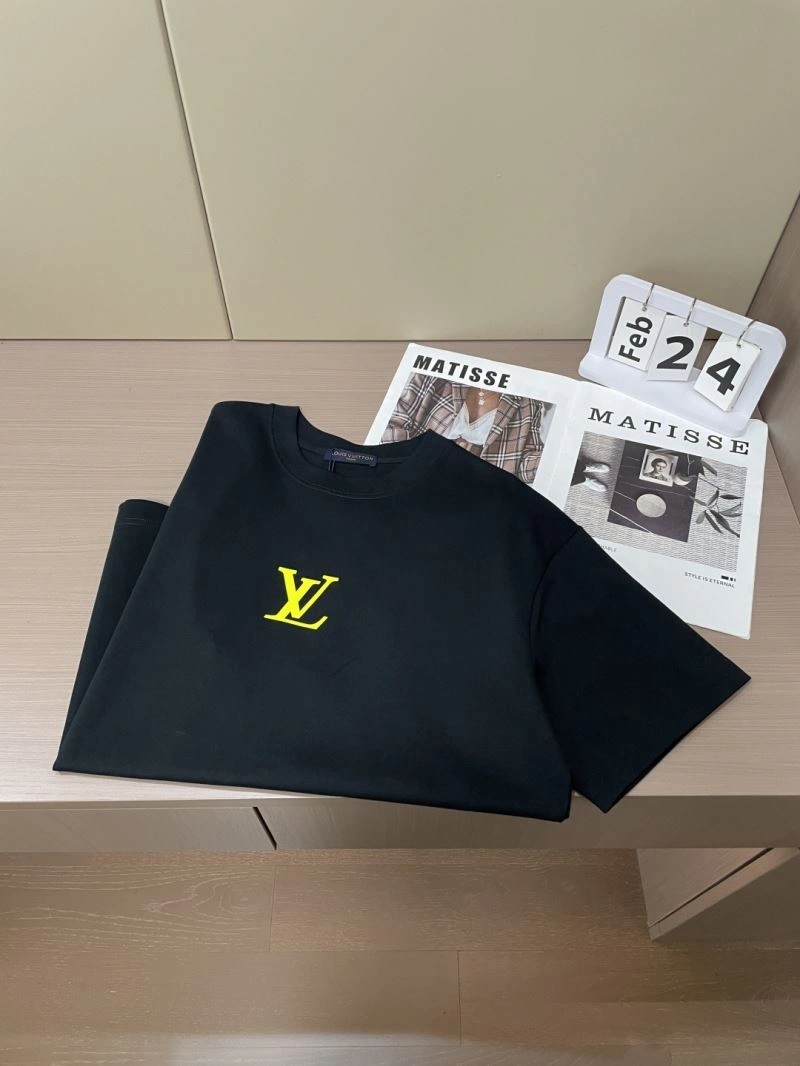 Chic Louis Vuitton T-Shirts 132471