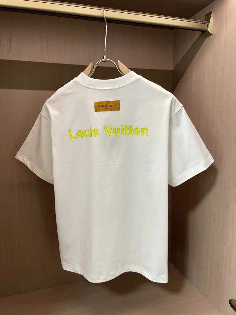 Chic Louis Vuitton T-Shirts 132471