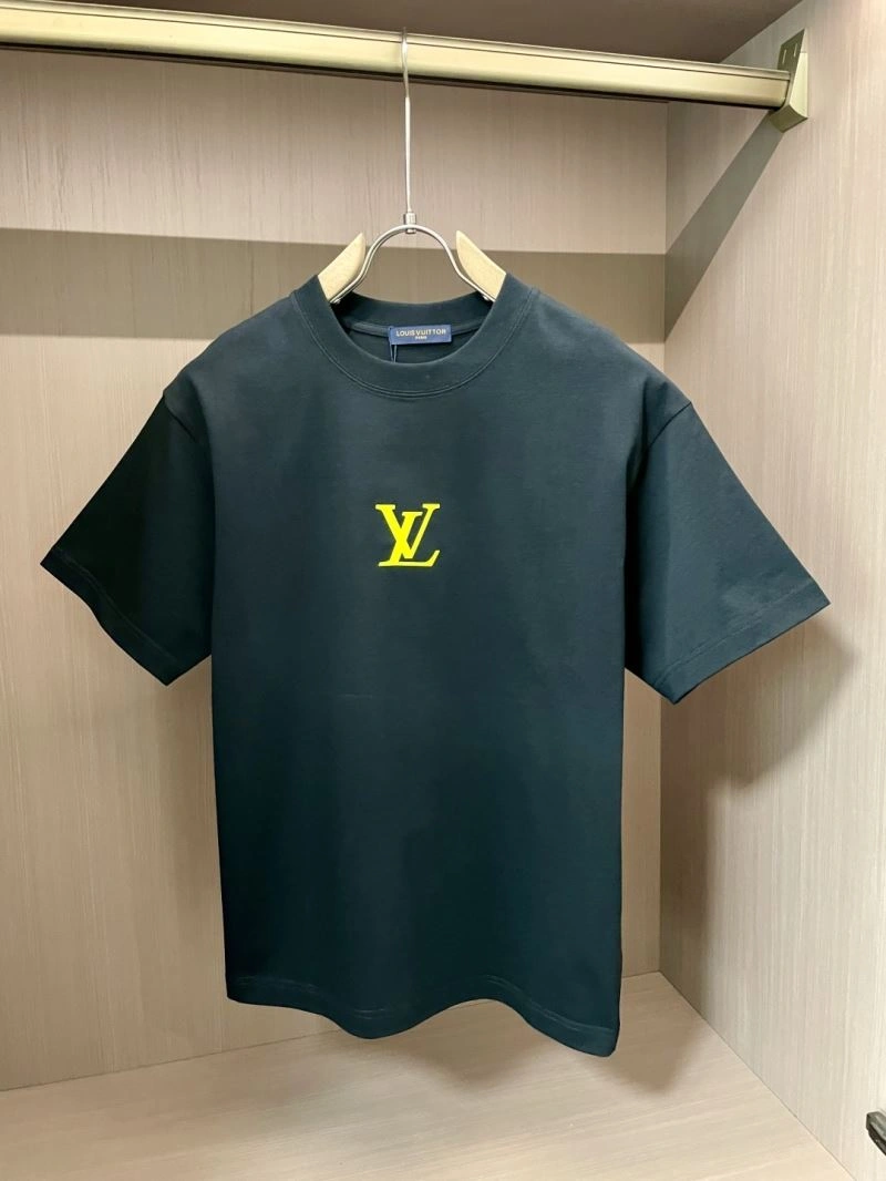 Chic Louis Vuitton T-Shirts 132471
