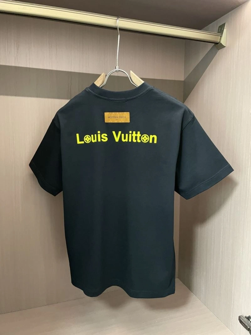 Chic Louis Vuitton T-Shirts 132471