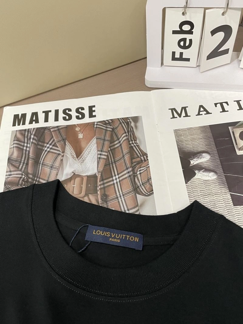 Chic Louis Vuitton T-Shirts 132471