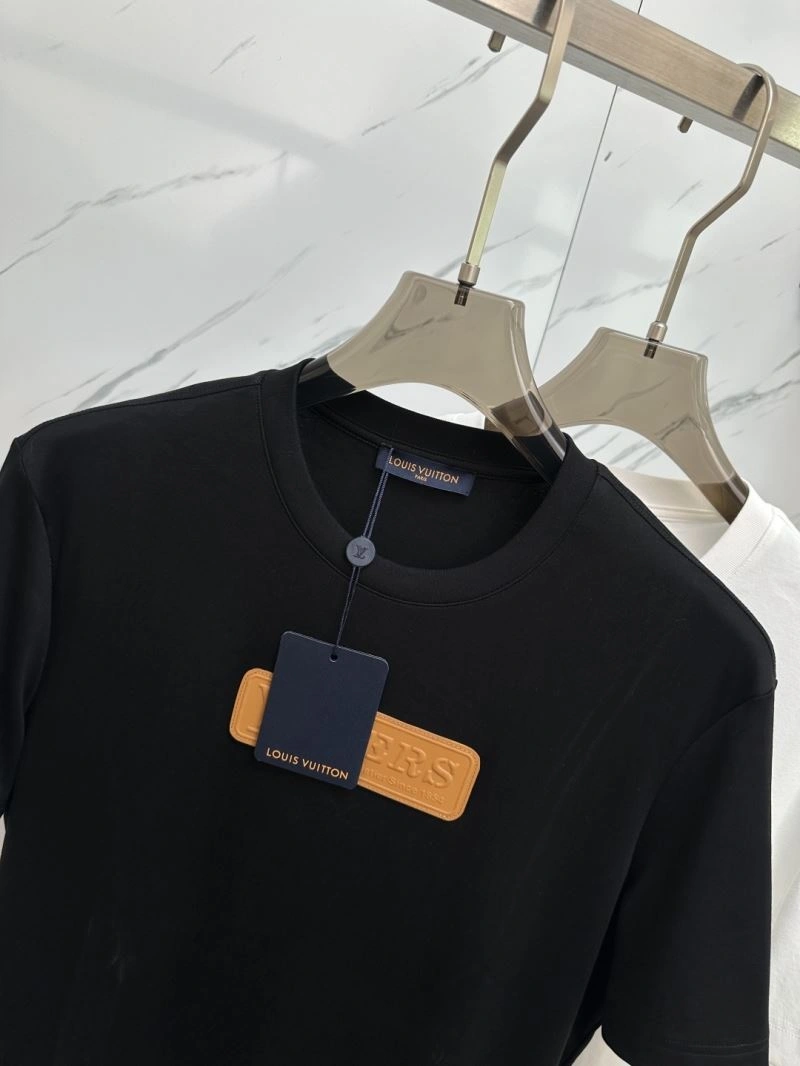 Louis Vuitton T-Shirts Practical 132459