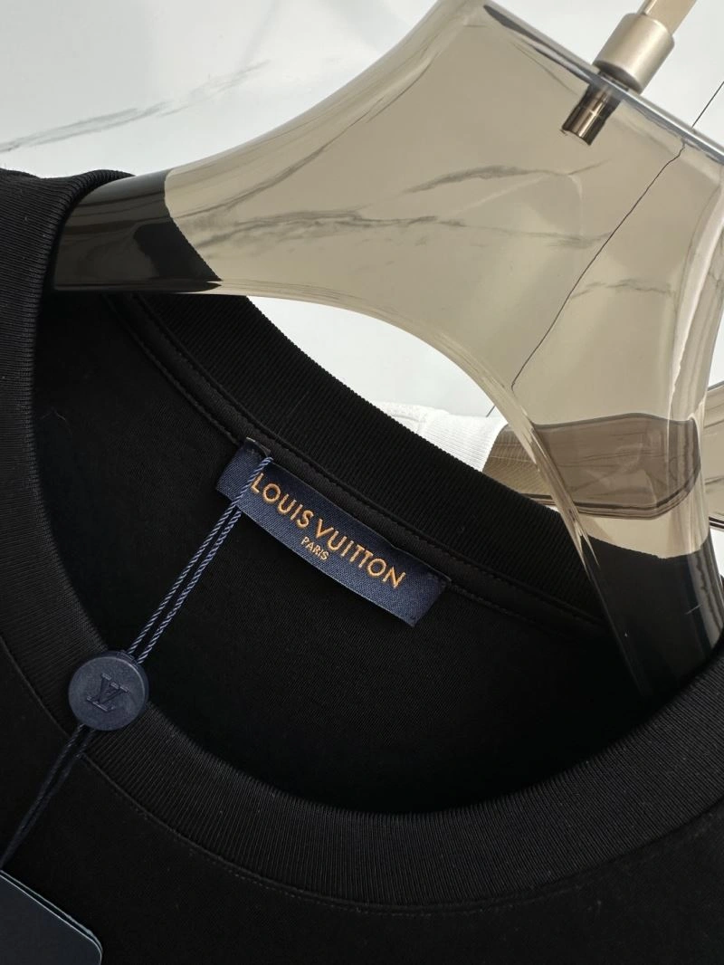 Louis Vuitton T-Shirts Practical 132459