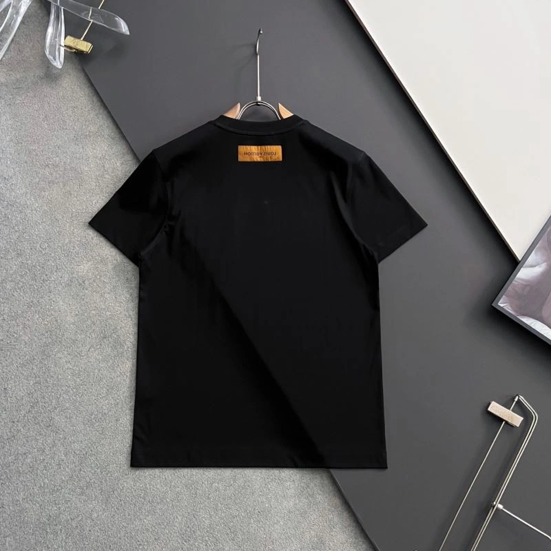 Louis Vuitton T-Shirts WrinkleFree 132468