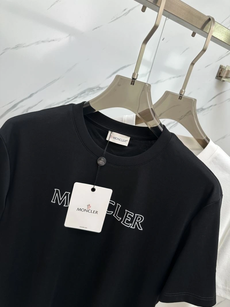 Bold Louis Vuitton T-Shirts 132441
