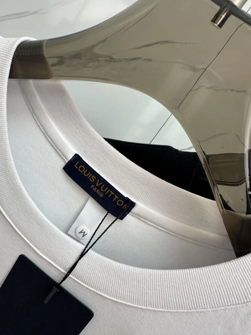 AllSeason Louis Vuitton T-Shirts 132448