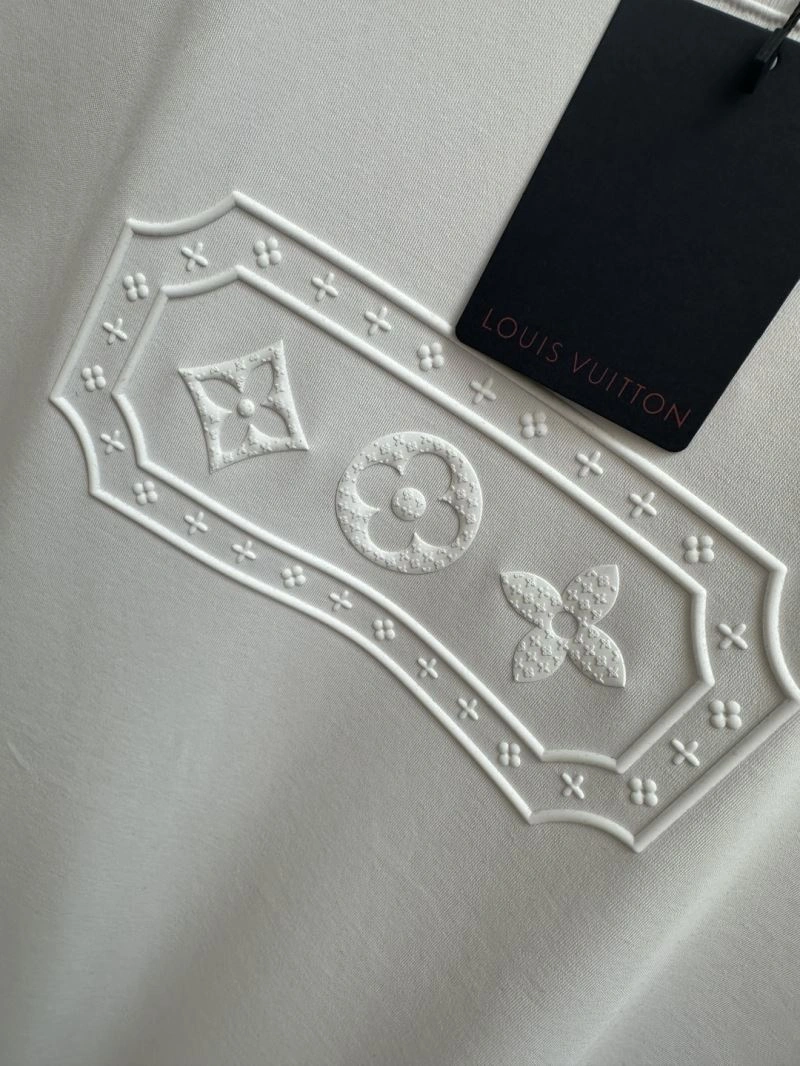AllSeason Louis Vuitton T-Shirts 132448