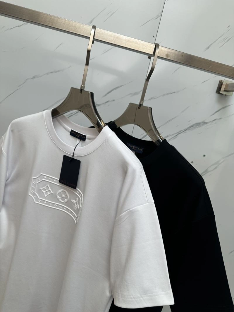AllSeason Louis Vuitton T-Shirts 132448