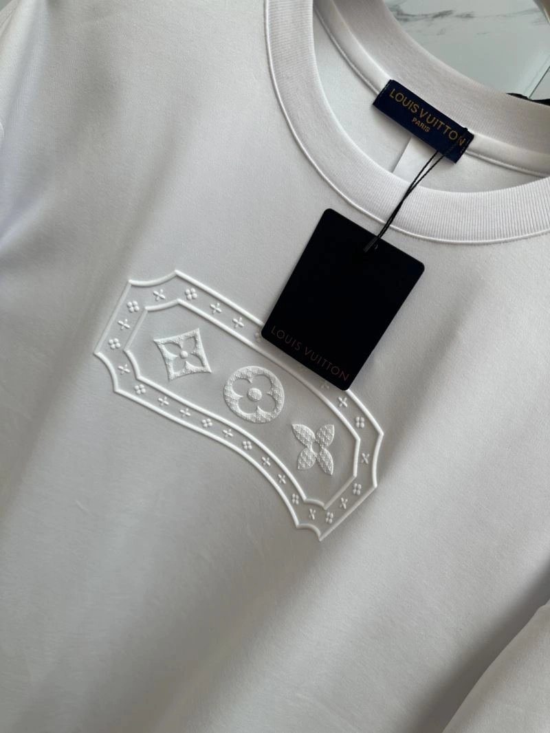 AllSeason Louis Vuitton T-Shirts 132448