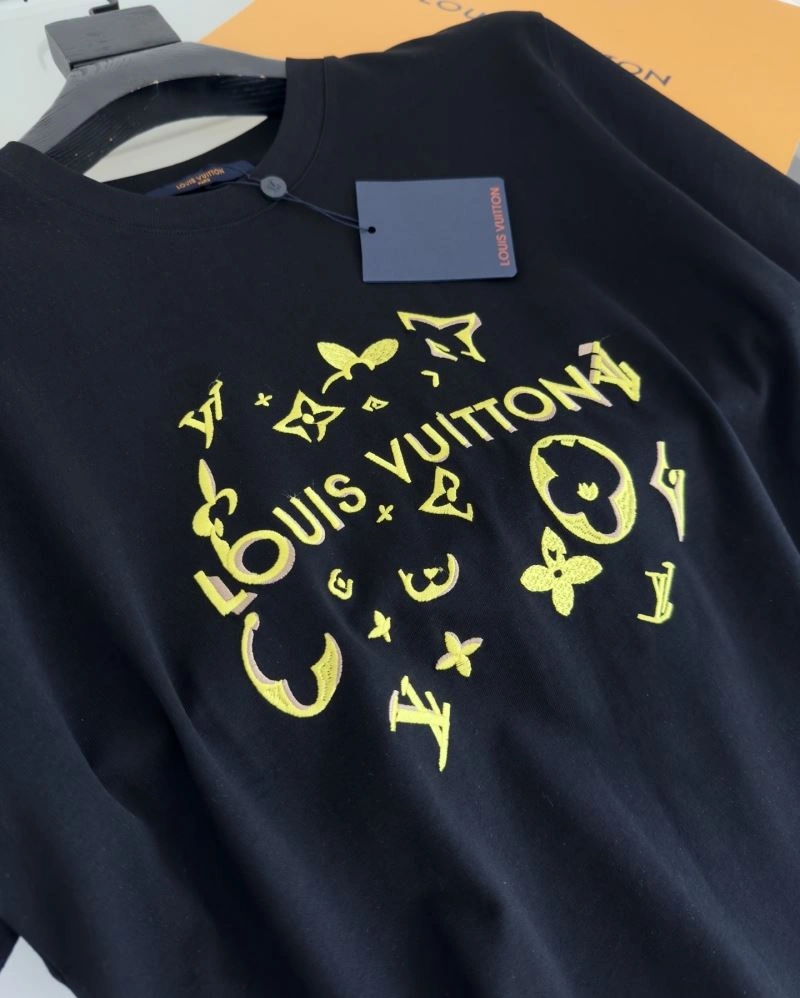 Louis Vuitton T-Shirts Cozy 132439