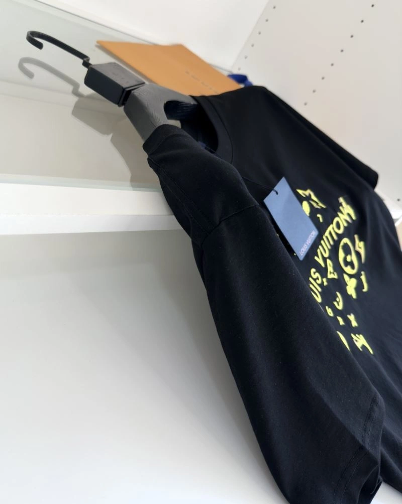 Louis Vuitton T-Shirts Cozy 132439