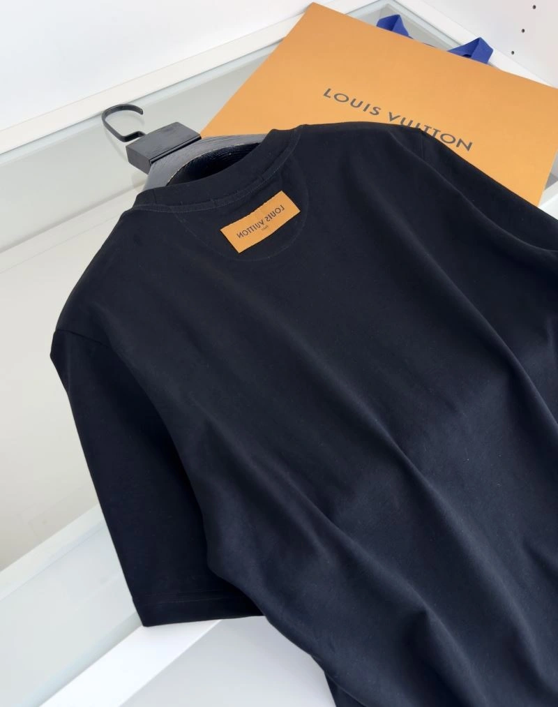 Louis Vuitton T-Shirts Cozy 132439