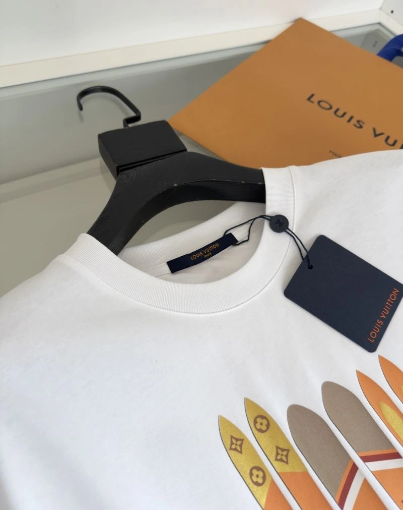 Louis Vuitton T-Shirts Casual 132438