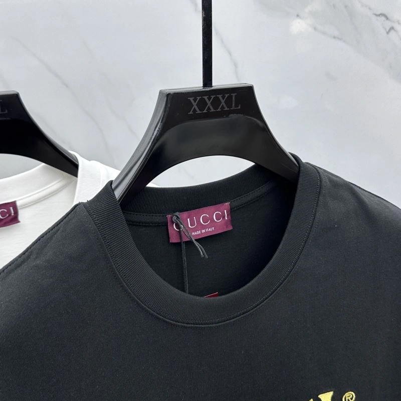 Refined Louis Vuitton T-Shirts 132408