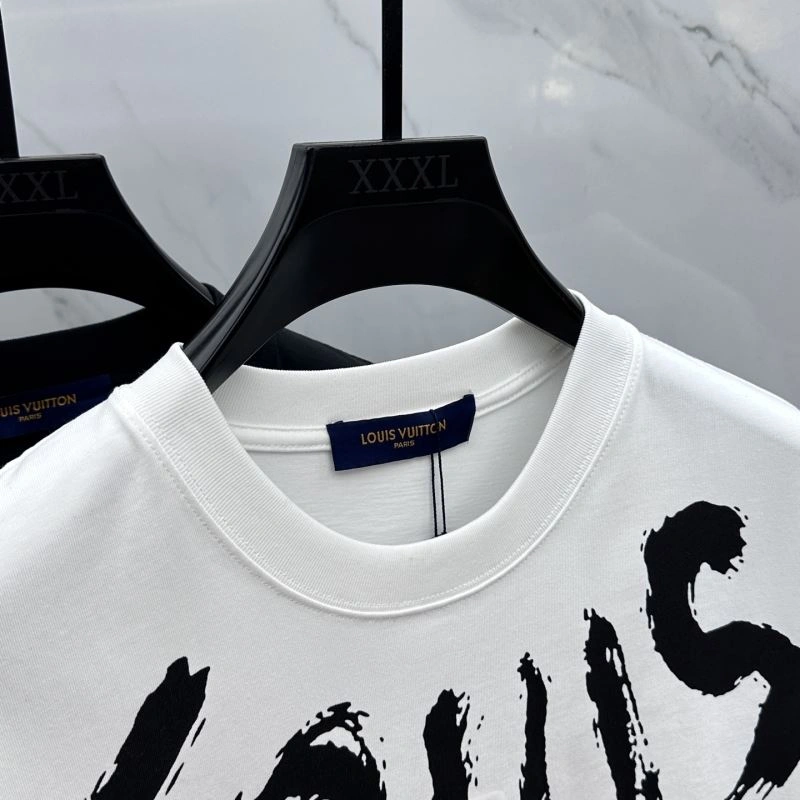 Louis Vuitton T-Shirts Stylish 132426
