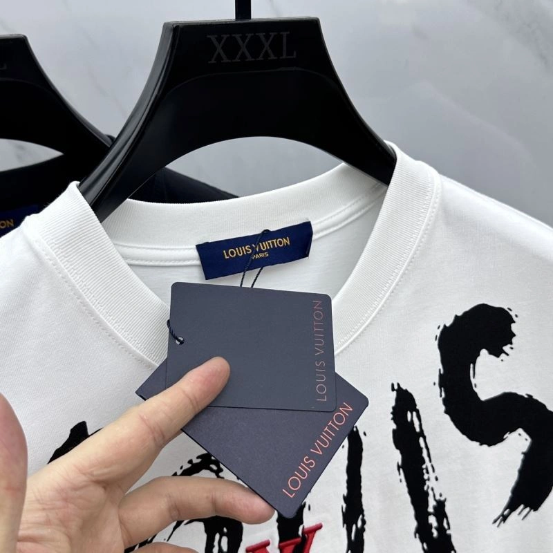 Louis Vuitton T-Shirts Stylish 132426