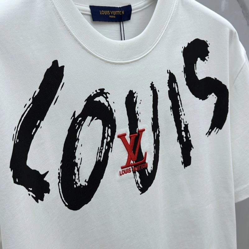Louis Vuitton T-Shirts Stylish 132426