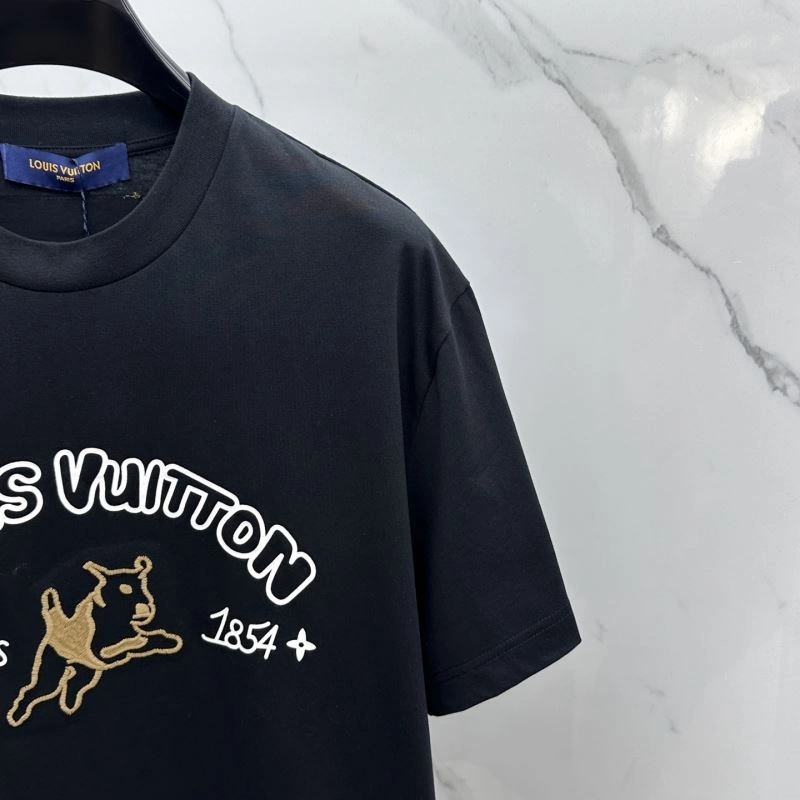Louis Vuitton T-Shirts Upgraded 132427