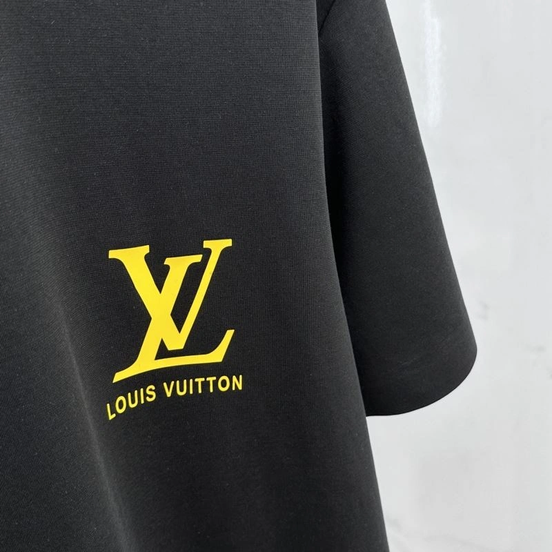 Louis Vuitton T-Shirts MoistureWicking 132431