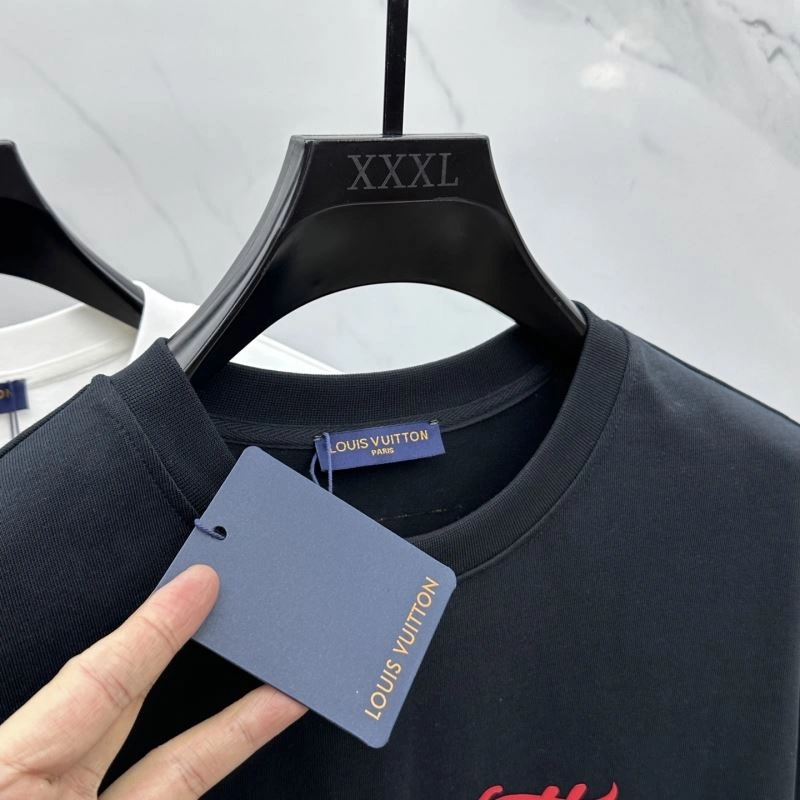 SmoothTexture Louis Vuitton T-Shirts 132416