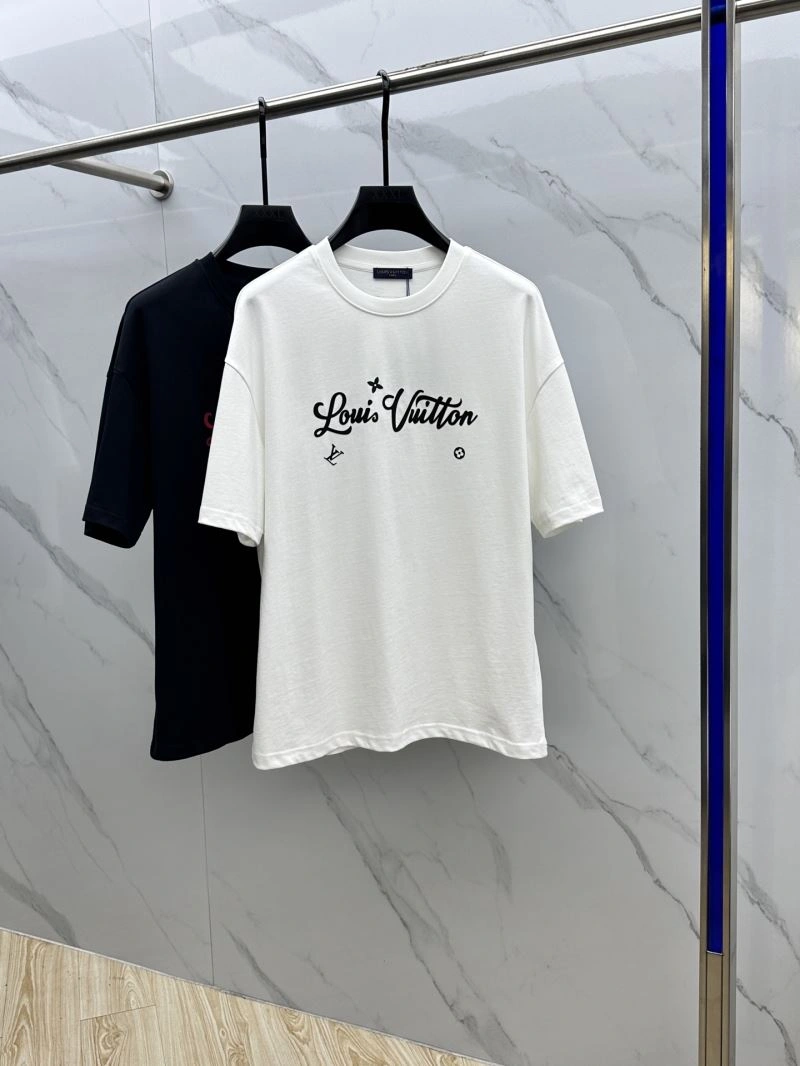 Attractive Louis Vuitton T-Shirts 132406