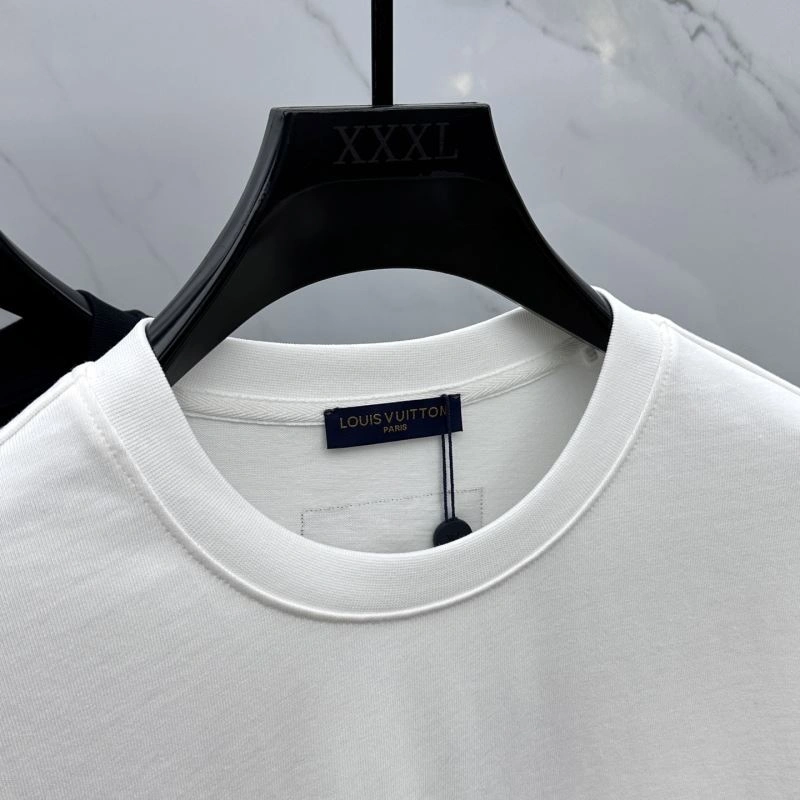 Attractive Louis Vuitton T-Shirts 132406