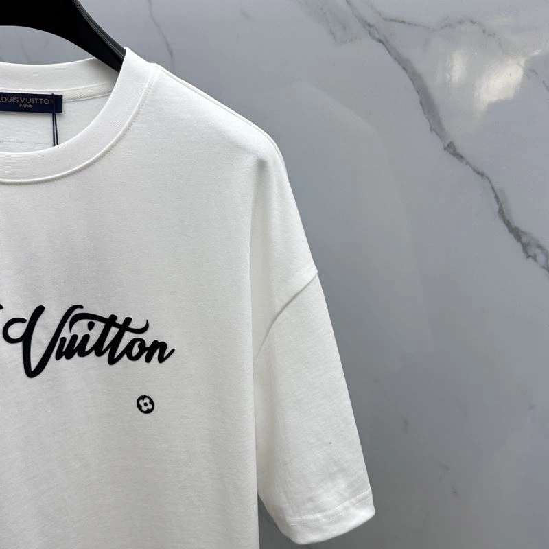 Attractive Louis Vuitton T-Shirts 132406