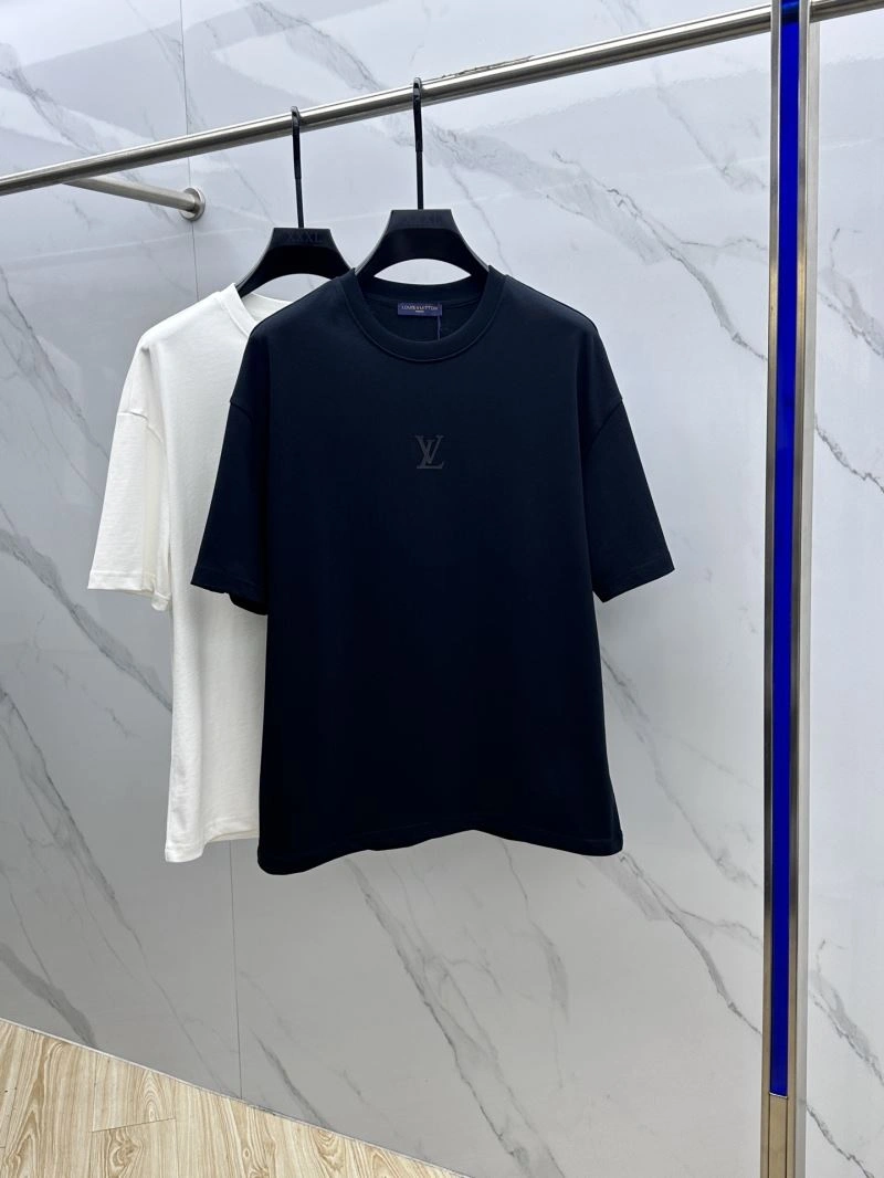 Snug Louis Vuitton T-Shirts 132430