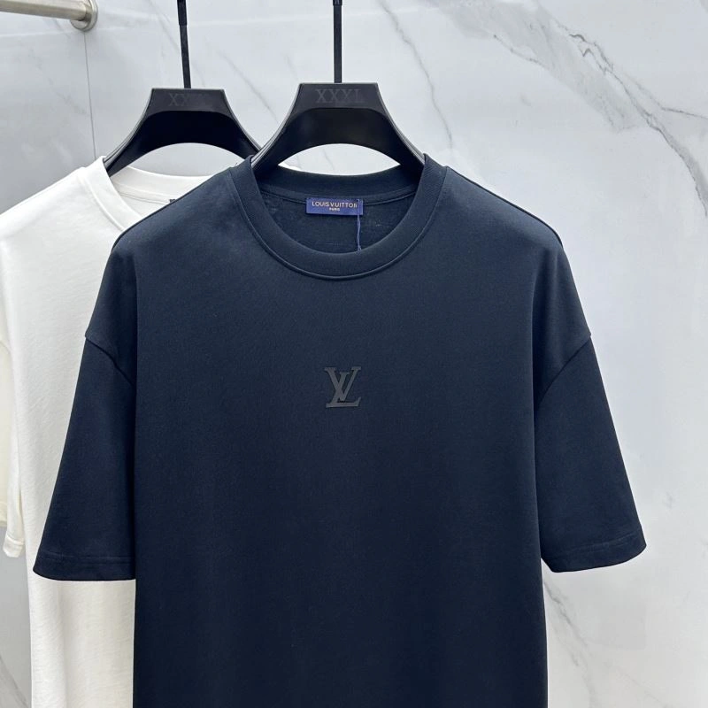 Snug Louis Vuitton T-Shirts 132430
