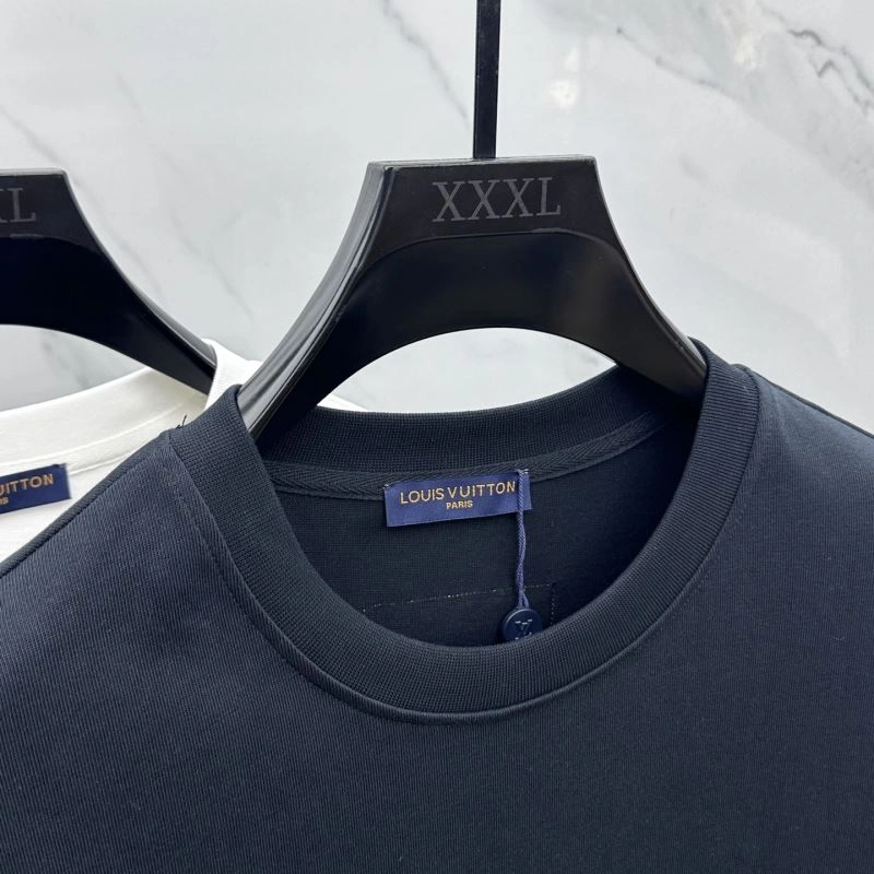 Snug Louis Vuitton T-Shirts 132430