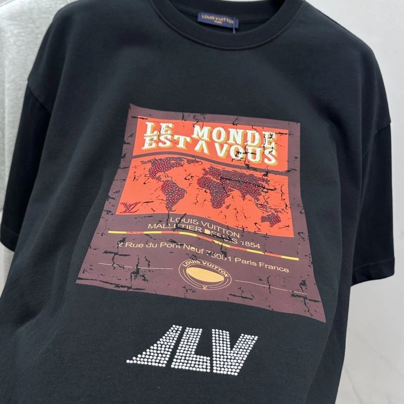 Louis Vuitton T-Shirts Vibrant 132425