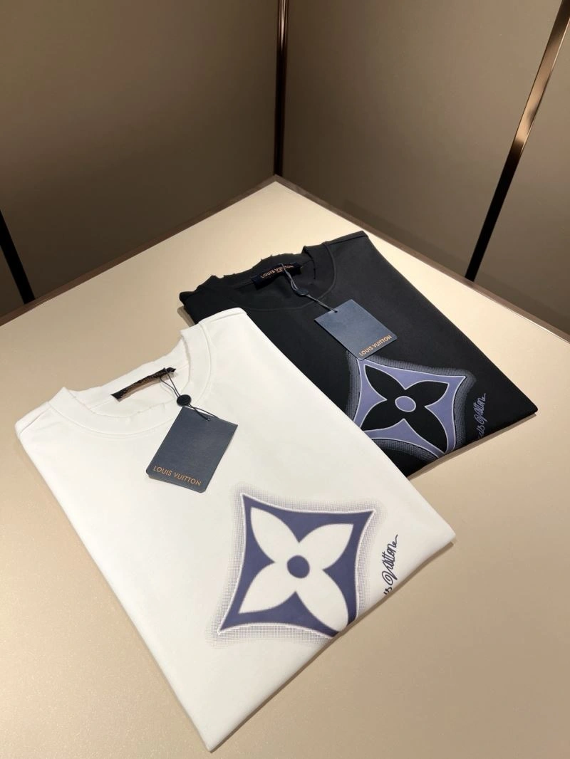 Trendsetting Louis Vuitton T-Shirts 132414