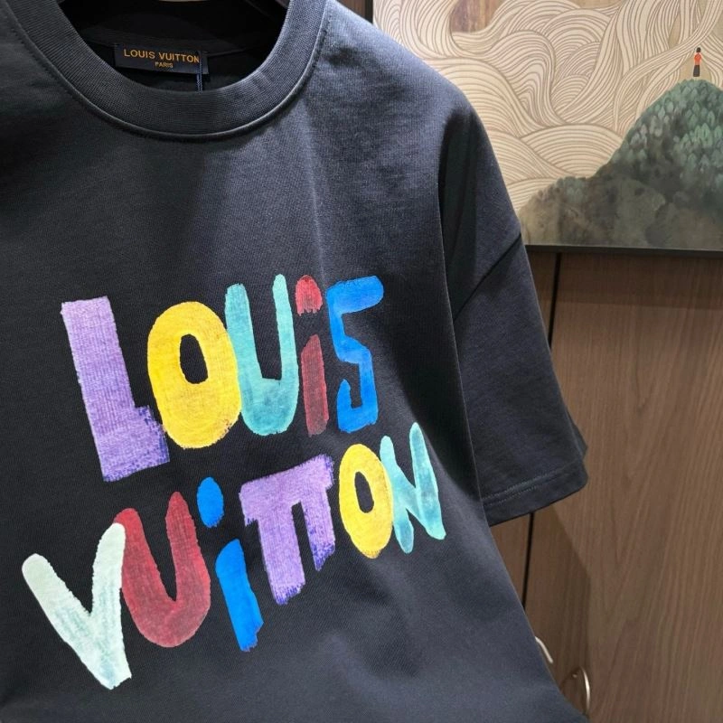 WaterResistant Louis Vuitton T-Shirts 132433